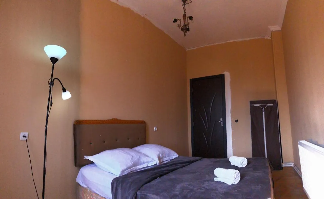 Lucky Family Hotel Tbilisi